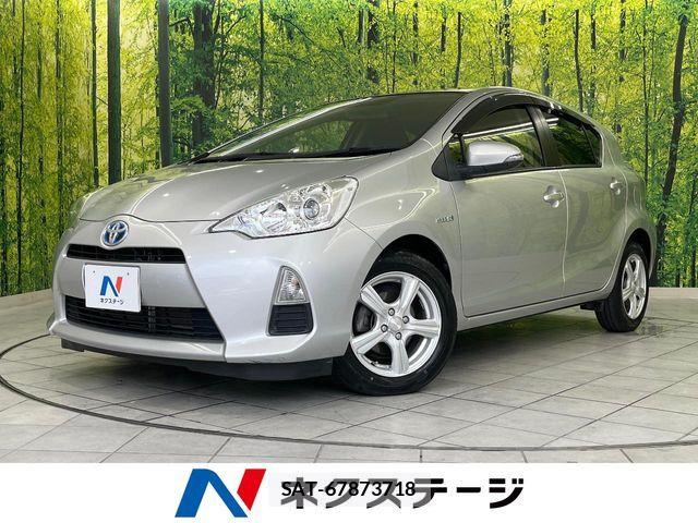 Toyota AQUA 2013-08 8206295-0