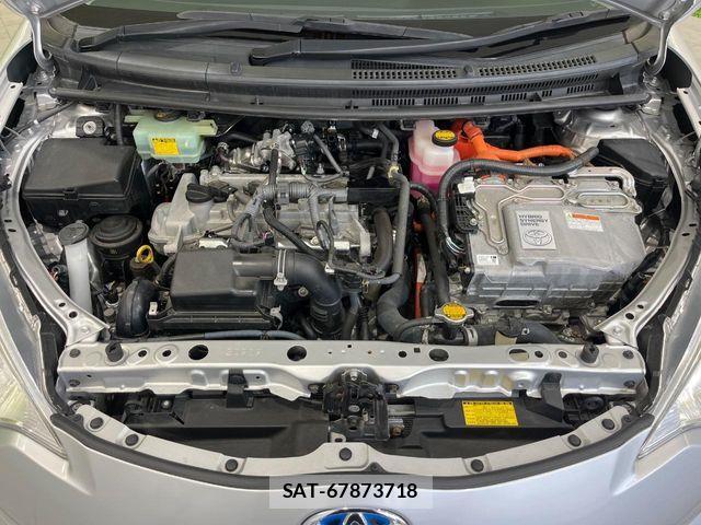 Toyota AQUA 2013-08 8206295-17
