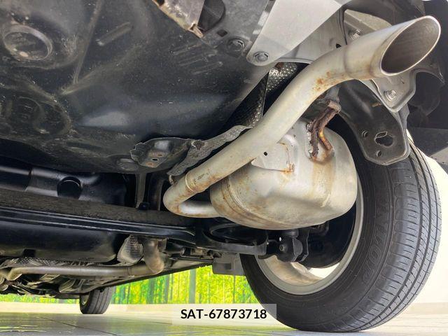 Toyota AQUA 2013-08 8206295-19