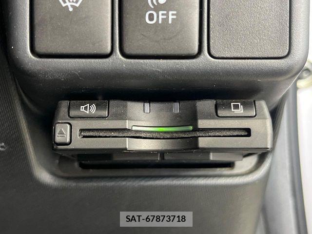 Toyota AQUA 2013-08 8206295-4