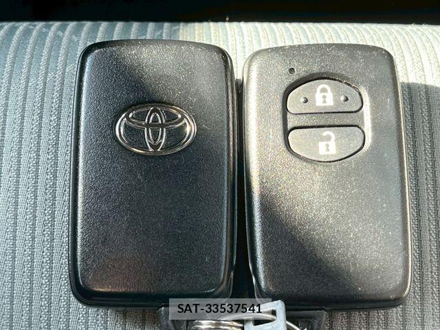 Toyota AQUA 2014-01 8206309-24