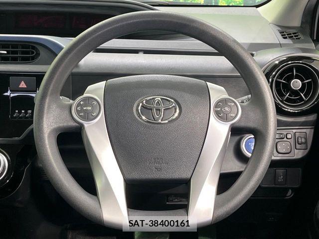 Toyota AQUA 2015-09 8206282-10