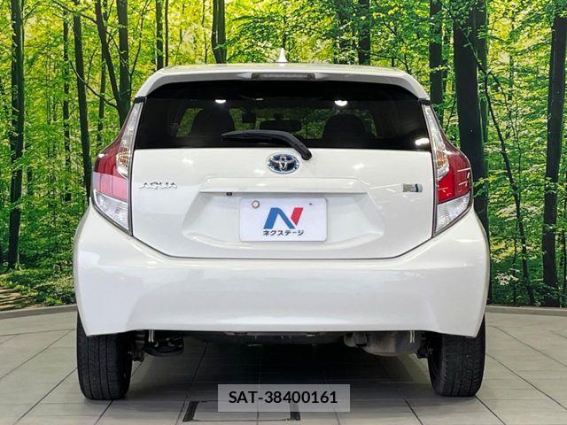 Toyota AQUA 2015-09 8206282-14