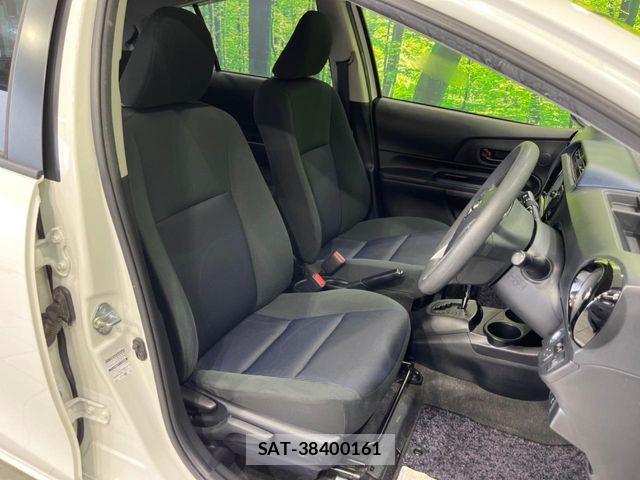 Toyota AQUA 2015-09 8206282-7