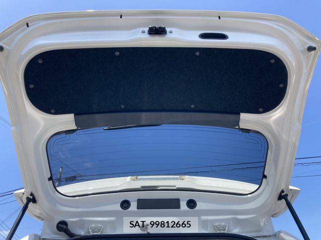 Toyota AQUA 2015-07 8206275-13