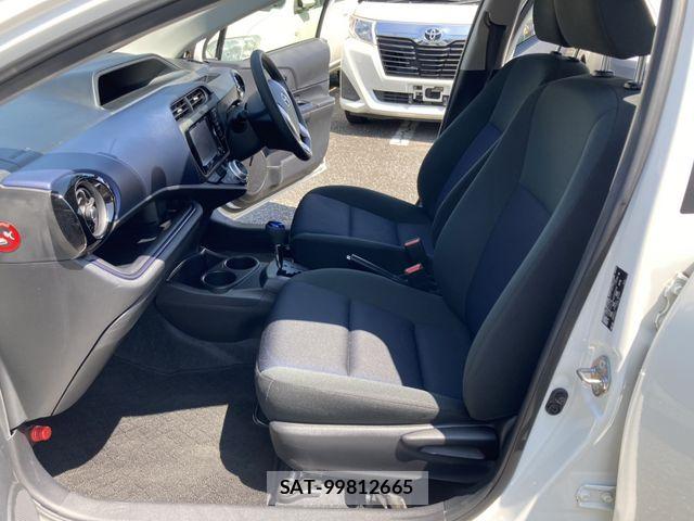 Toyota AQUA 2015-07 8206275-14