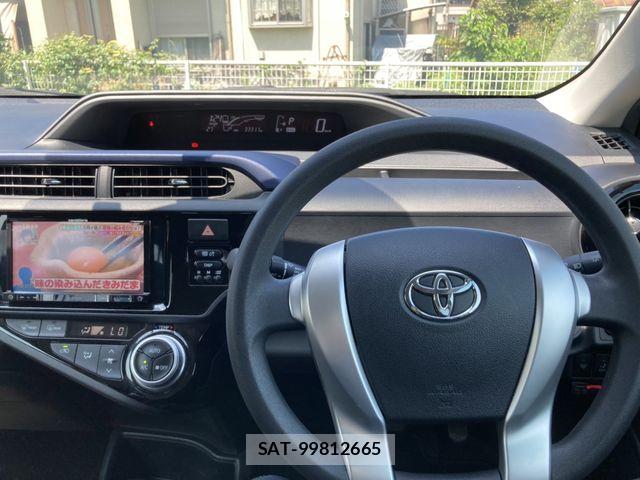 Toyota AQUA 2015-07 8206275-20