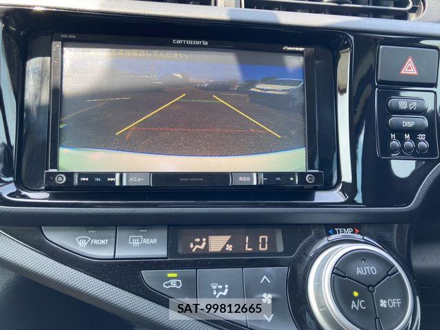 Toyota AQUA 2015-07 8206275-27