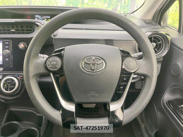 Toyota AQUA 2017-11 8206263-10