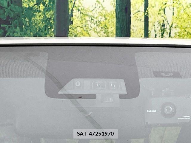 Toyota AQUA 2017-11 8206263-3