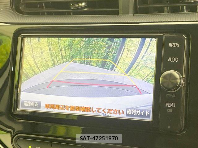 Toyota AQUA 2017-11 8206263-4