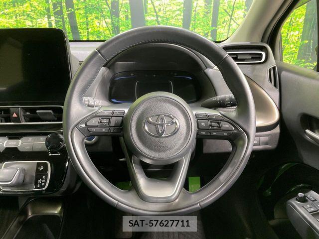 Toyota AQUA 2021-09 8206252-10