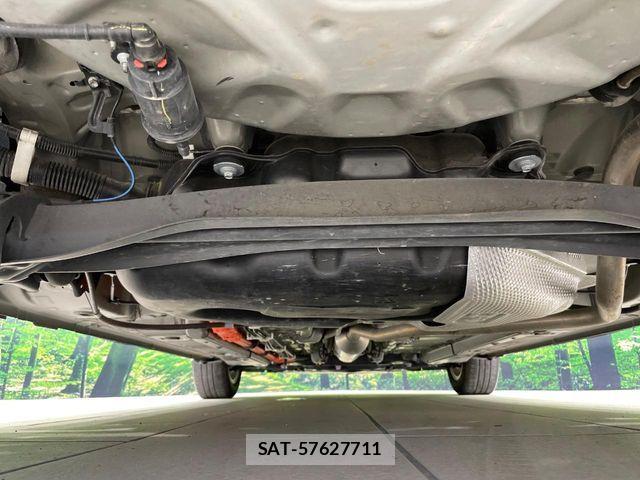 Toyota AQUA 2021-09 8206252-18