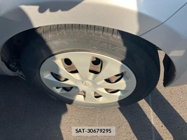 Toyota AQUA 2012-06 8206313-14