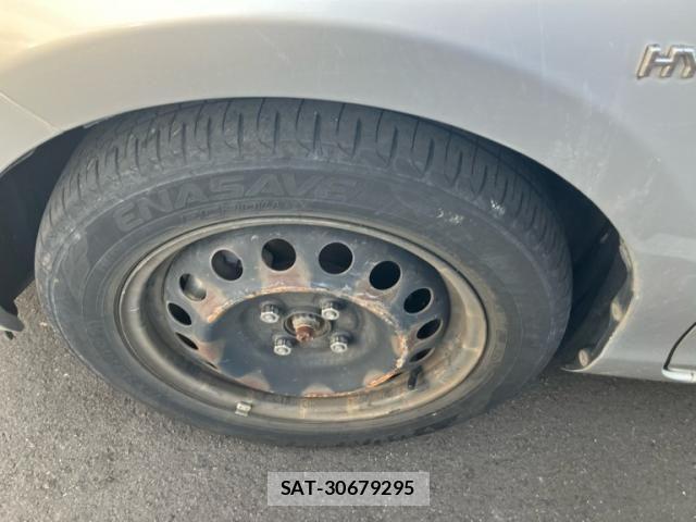 Toyota AQUA 2012-06 8206313-16