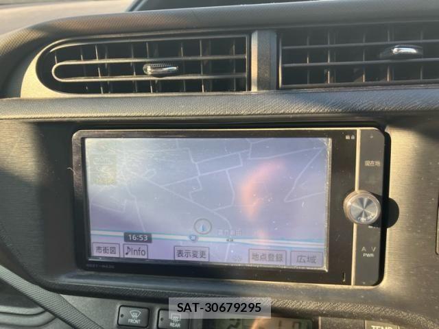 Toyota AQUA 2012-06 8206313-19