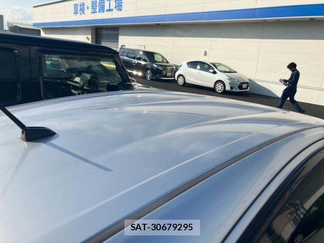 Toyota AQUA 2012-06 8206313-8