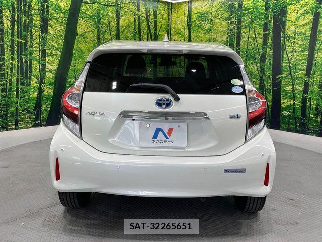 Toyota AQUA 2020-08 8206269-13