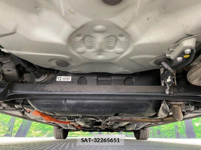 Toyota AQUA 2020-08 8206269-16