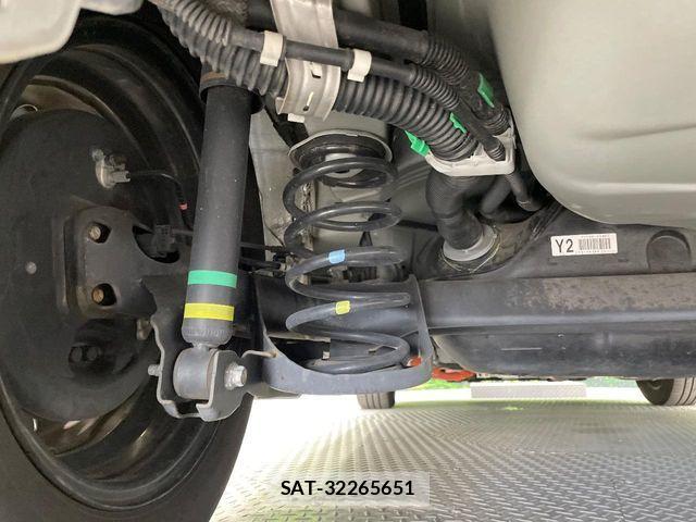 Toyota AQUA 2020-08 8206269-17