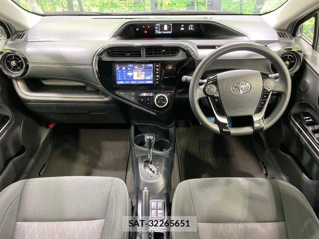 Toyota AQUA 2020-08 8206269-1