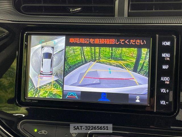 Toyota AQUA 2020-08 8206269-3