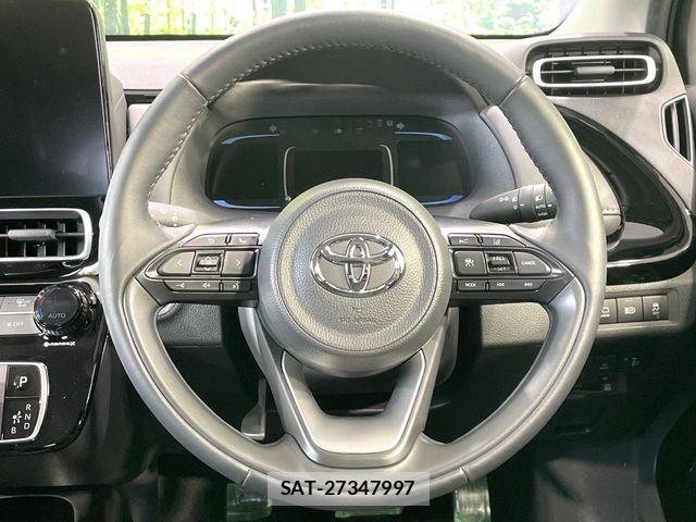 Toyota AQUA 2022-03 8206251-10