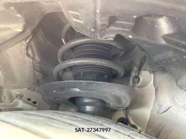 Toyota AQUA 2022-03 8206251-19