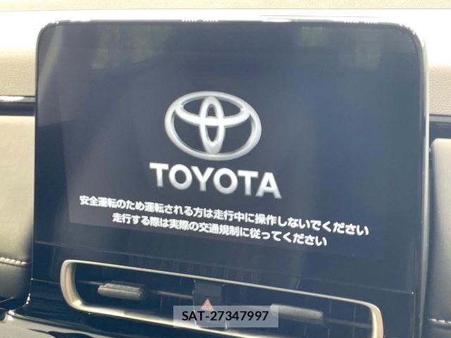 Toyota AQUA 2022-03 8206251-2