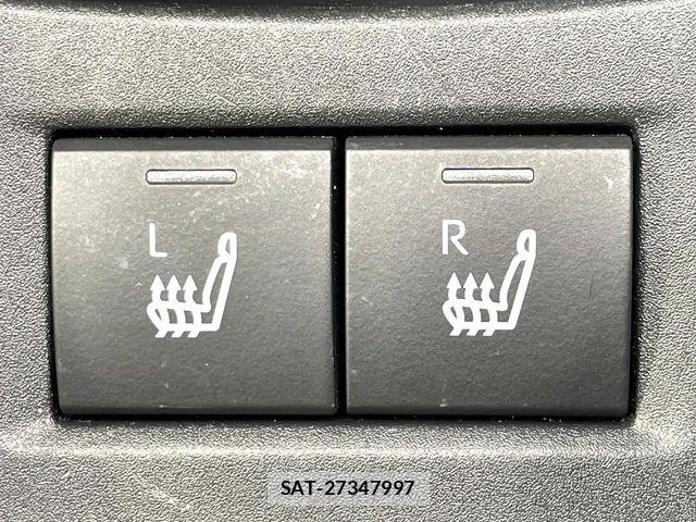 Toyota AQUA 2022-03 8206251-5