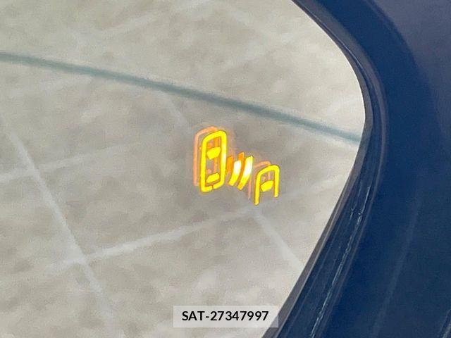Toyota AQUA 2022-03 8206251-6
