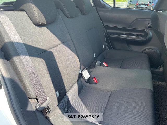 Toyota AQUA 2016-01 8206285-9