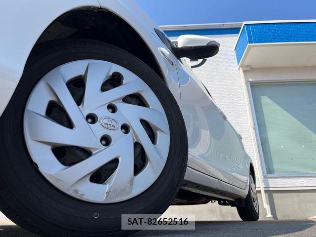 Toyota AQUA 2016-01 8206285-12