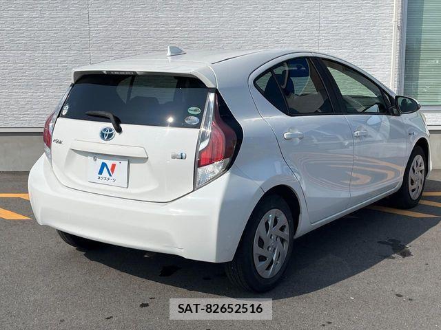 Toyota AQUA 2016-01 8206285-16