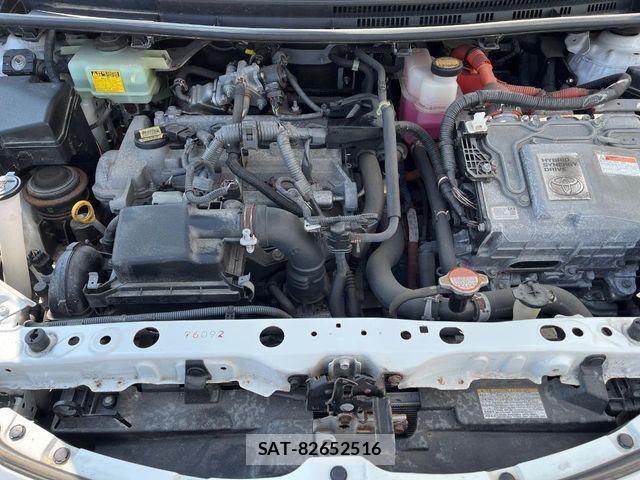 Toyota AQUA 2016-01 8206285-17