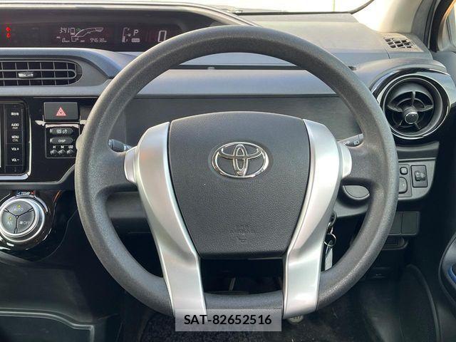 Toyota AQUA 2016-01 8206285-7