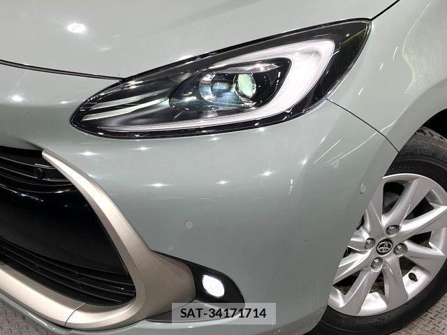 Toyota AQUA 2023-03 8206248-11