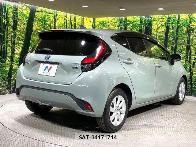 Toyota AQUA 2023-03 8206248-16