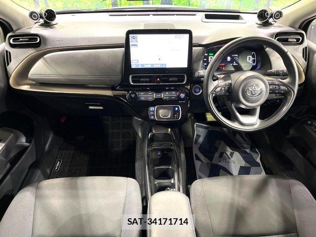 Toyota AQUA 2023-03 8206248-1