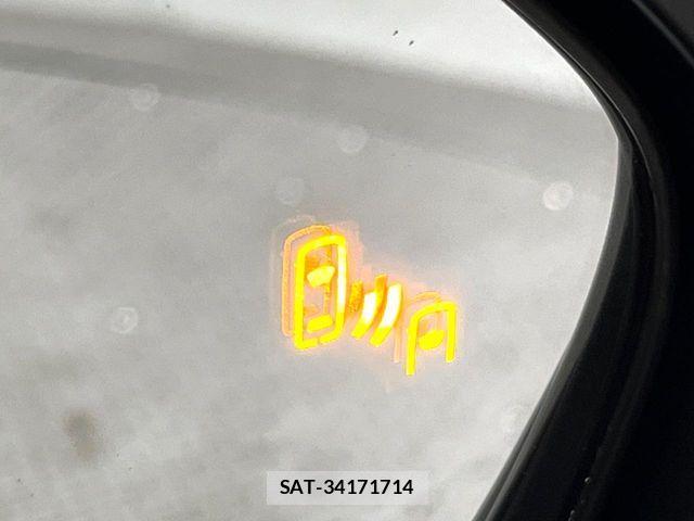Toyota AQUA 2023-03 8206248-4