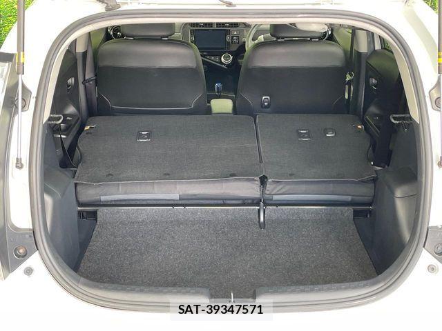 Toyota AQUA 2016-05 8206267-9