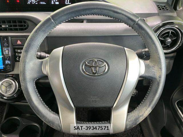 Toyota AQUA 2016-05 8206267-10