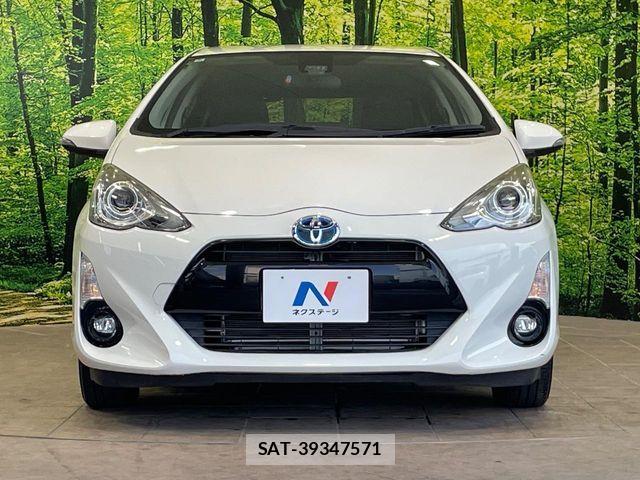 Toyota AQUA 2016-05 8206267-13