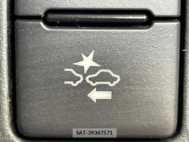 Toyota AQUA 2016-05 8206267-4