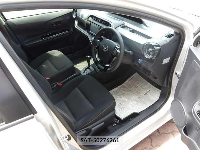 Toyota AQUA 2020-04 8206260-10