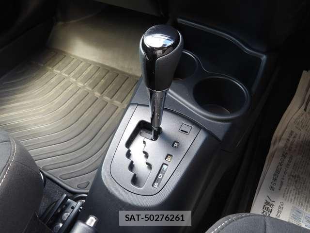 Toyota AQUA 2020-04 8206260-17