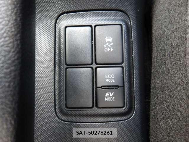 Toyota AQUA 2020-04 8206260-18