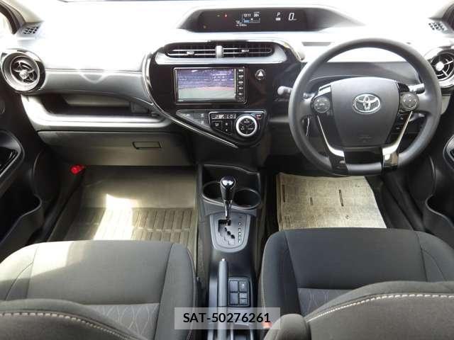 Toyota AQUA 2020-04 8206260-2