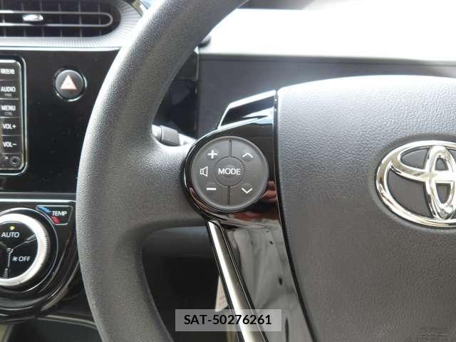 Toyota AQUA 2020-04 8206260-4