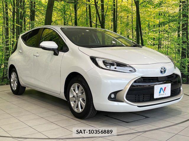 Toyota AQUA 2023-10 8206249-15